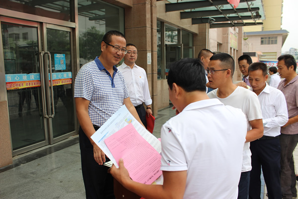 隴運集團武都汽車站、武都客運公司開展 “安全警示日”活動