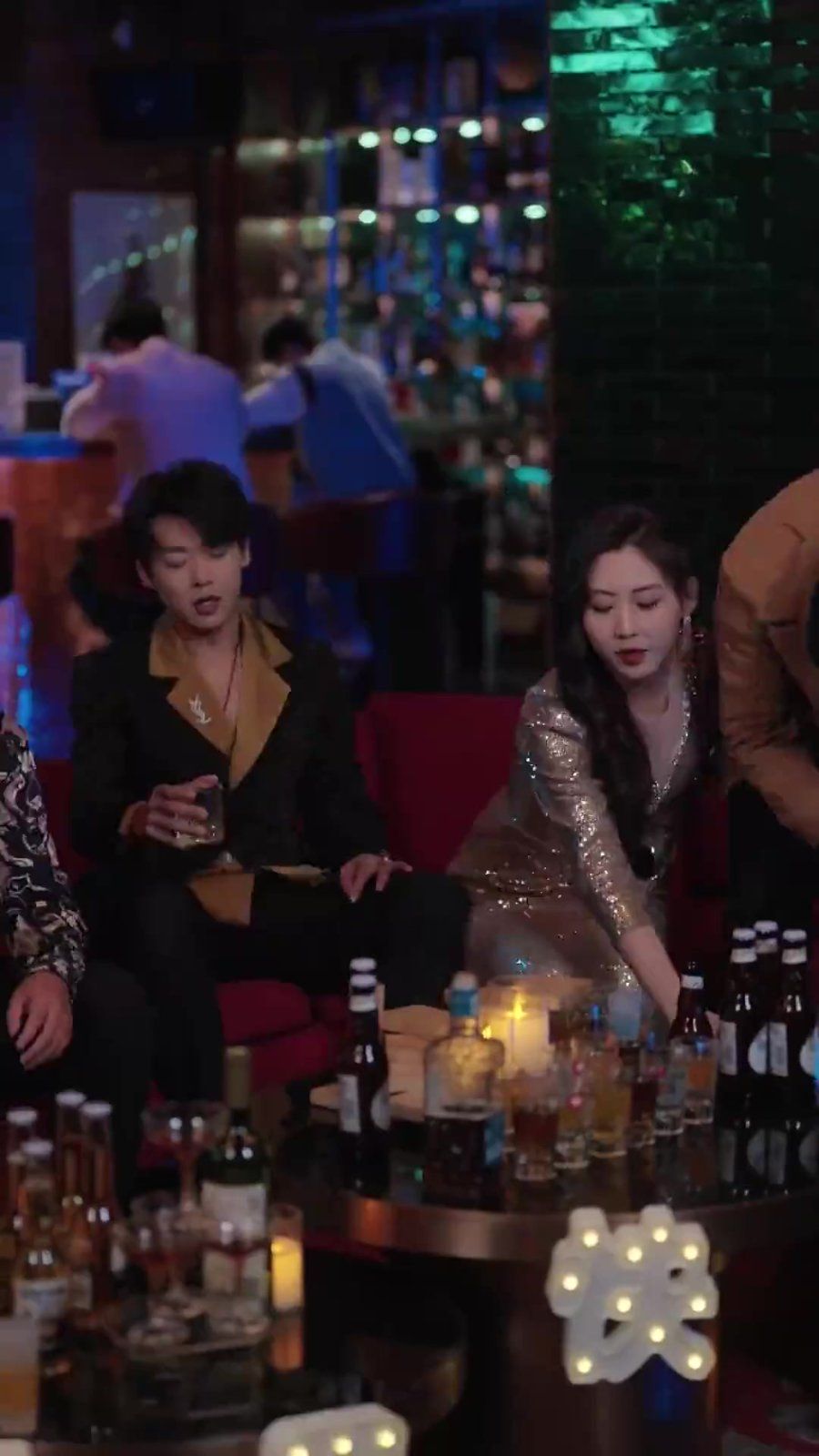 偷偷翹嘴，暗戀哥他爽到了(全集)